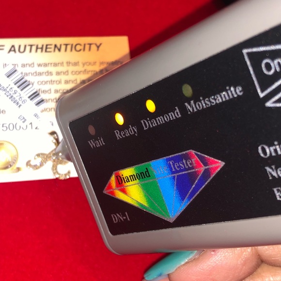 10k solid gold real Diamond A initial pendant, FREE APPRAISAL, free ship, Sale - Picture 12 of 13